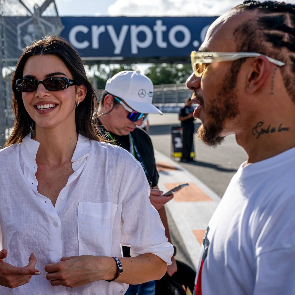 Kendall Jenner und Lewis Hamilton beim Training zum Miami Grand Prix am Miami International Autodrome, Mai 2024
