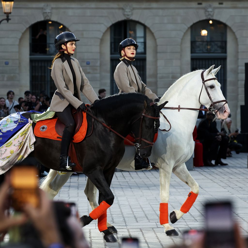 Kendall Jenner und Gigi Hadid bei Vogue World 2024