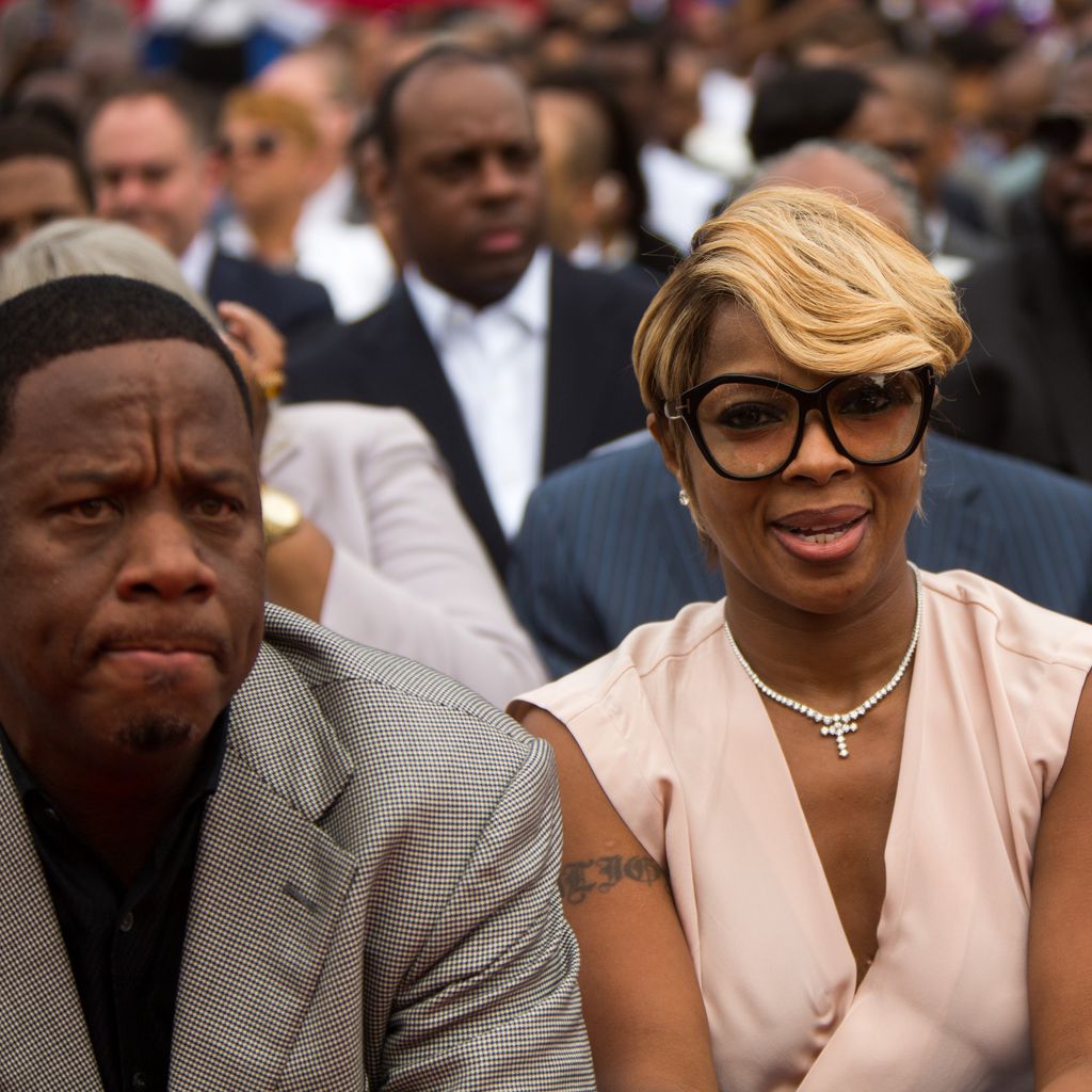 Kendu Isaacs und Mary J. Blige 2014 bei einer Universitätsveranstaltung