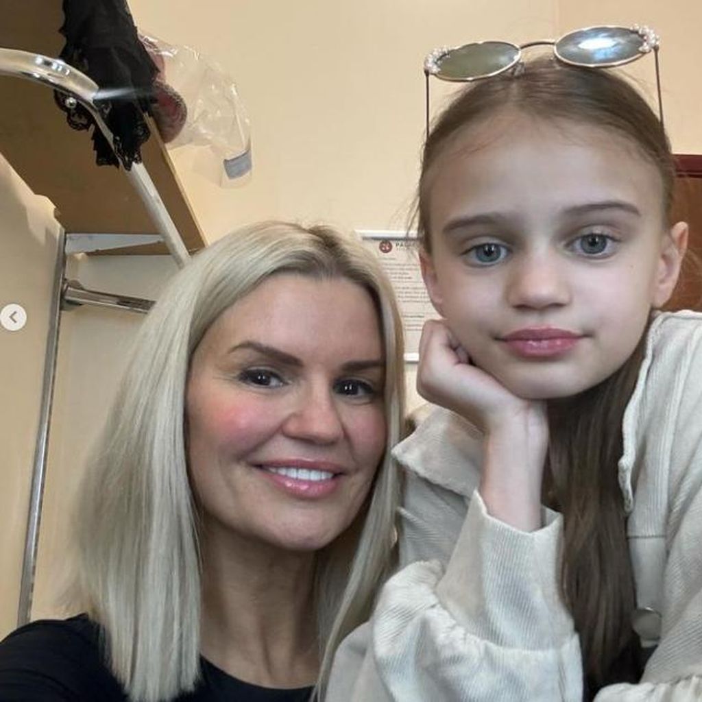 Kerry Katona und Tochter DJ im April 2024