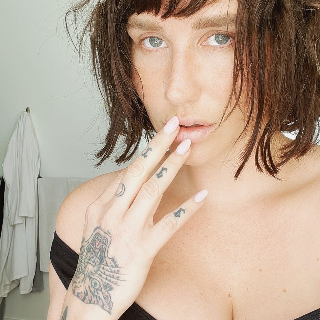 Sängerin Kesha mit ihrer neuen Frisur