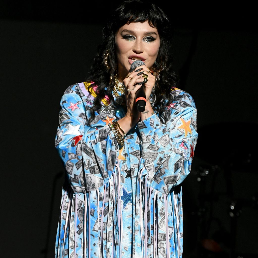 Kesha, Sängerin