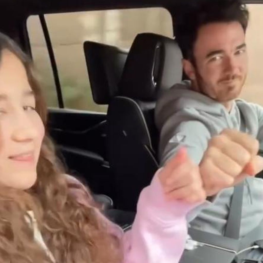 Kevin Jonas und seine Tochter Alena Rose im Januar 2025