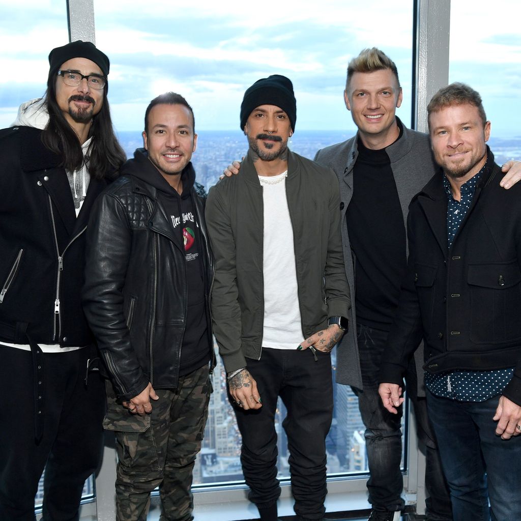 Backstreet Boys starten die Holiday Music-to-Light Show am Empire State Building in New York City, Dezember 2022