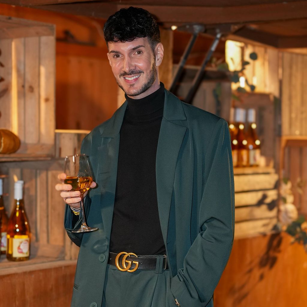 Kevin Schäfer bei der Premiere von "Der Promihof" auf dem Gertrudenhof in Hürth