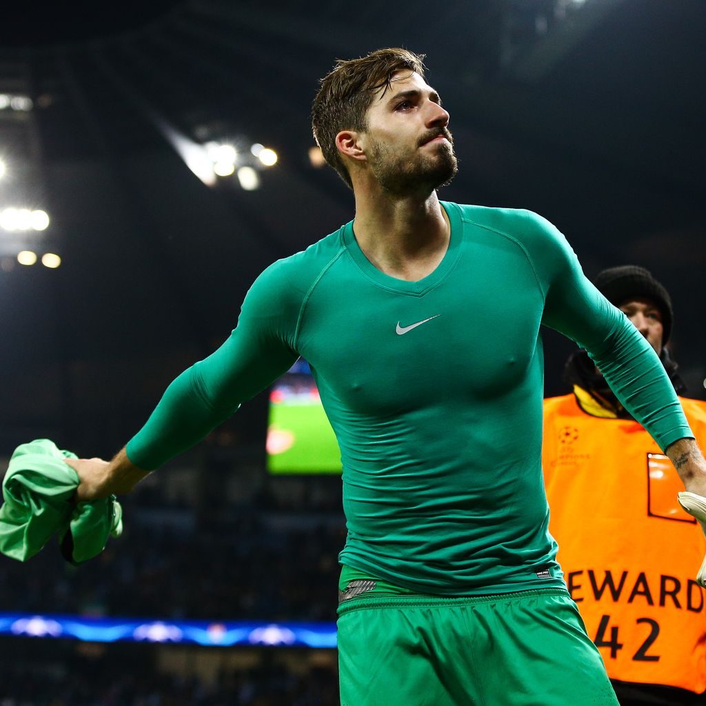 Kevin Trapp bei einem Fußballspiel