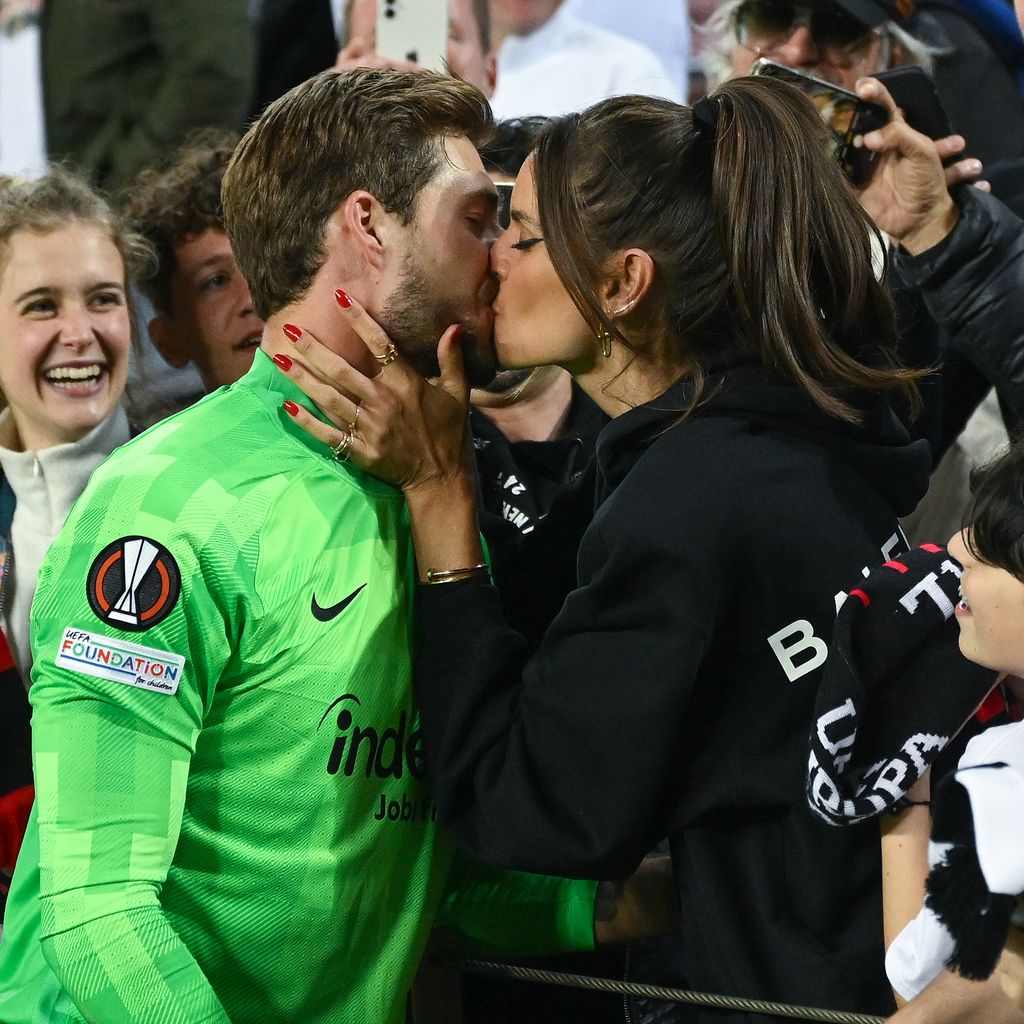 Kevin Trapp und Izabel Goulart im April 2022