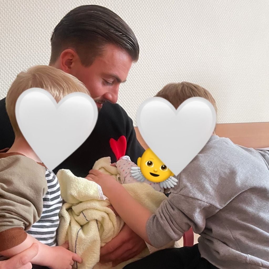 Kevin Yanik mit seinen Kinder, April 2026