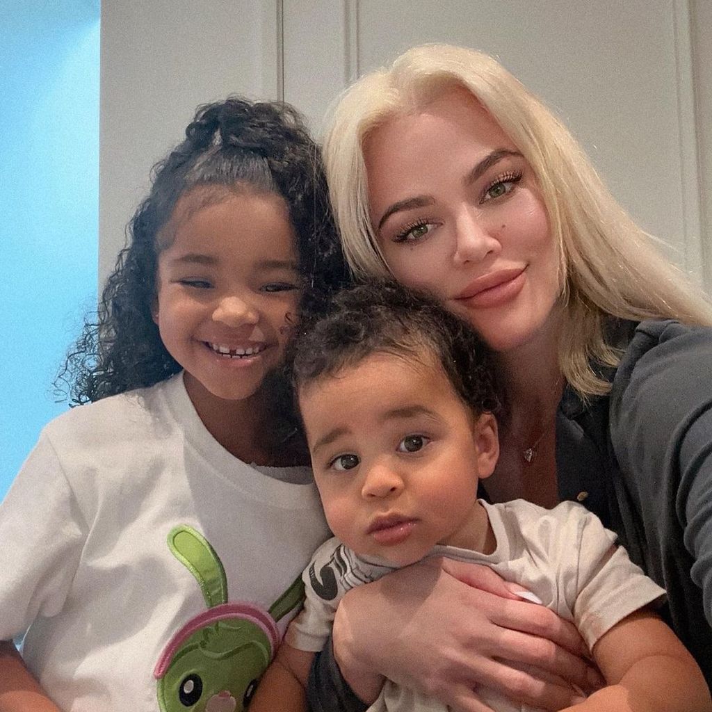 Khloé Kardashian mit Tochter True und Sohn Tatum