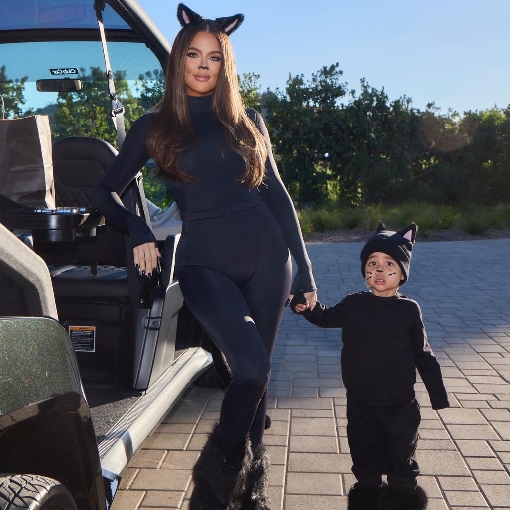 Khloé Kardashian und Sohn Tatum an Halloween 2024