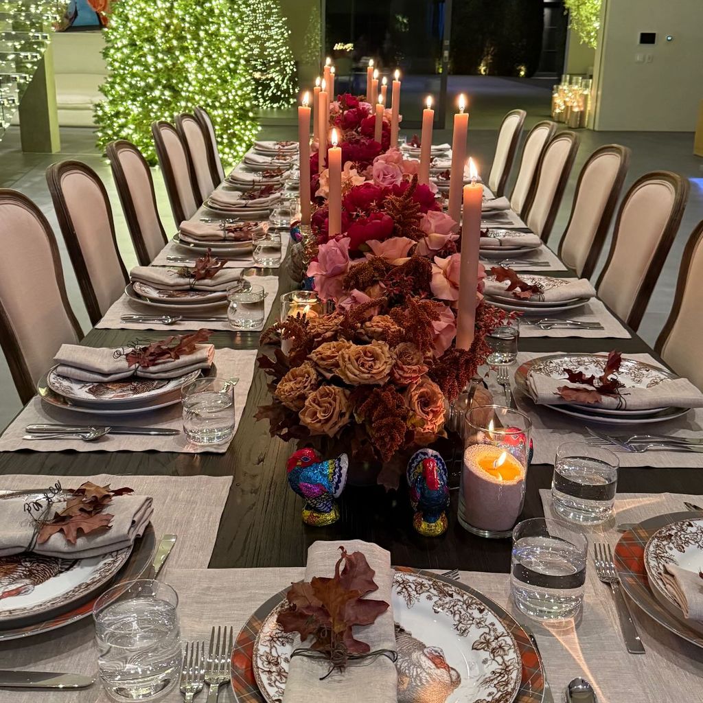 Khloé Kardashian zeigt ihre Thanksgiving-Tafel