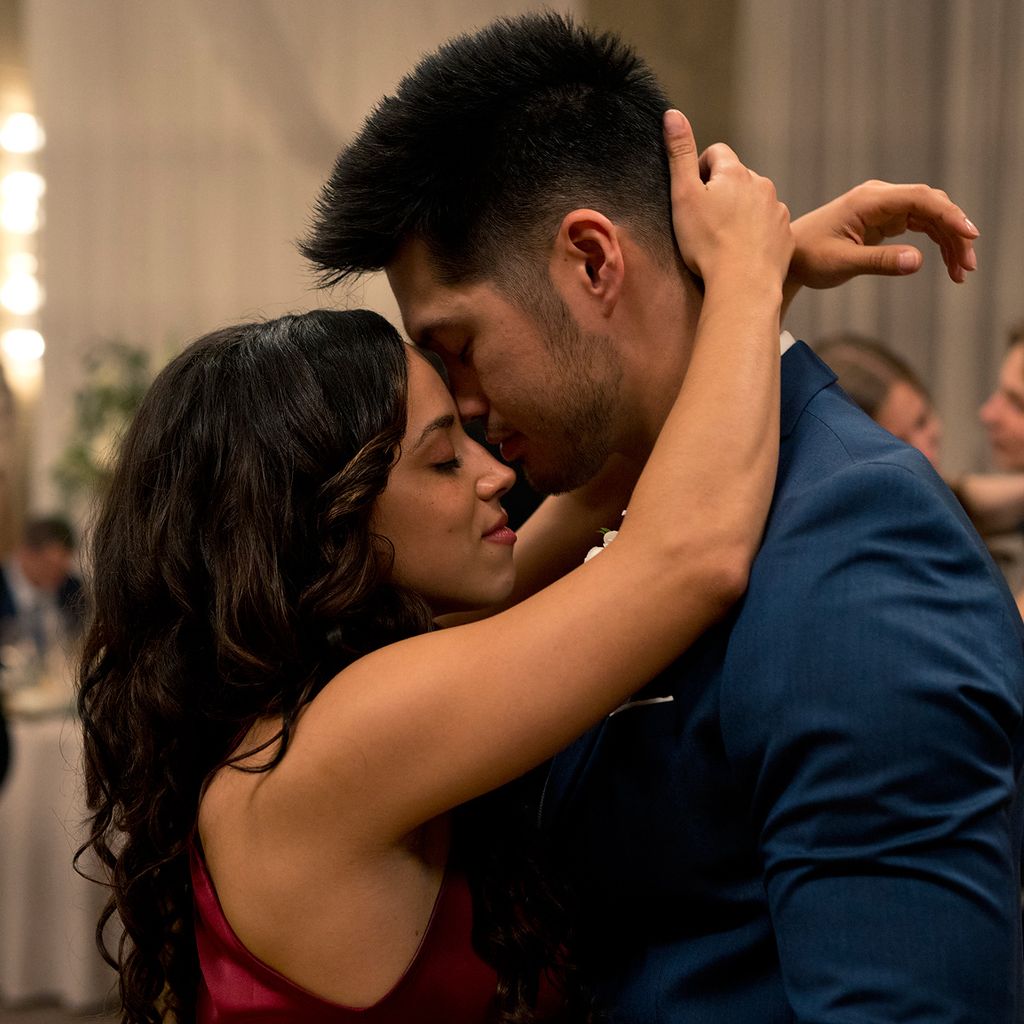 Kiana Madeira und Ross Butler in "Perfect Addiction"