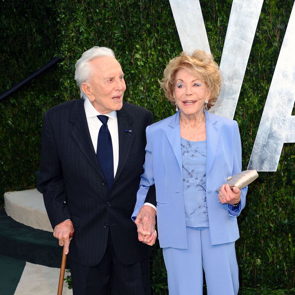 Kirk Douglas und Anne Buydens im Februar 2012 in West Hollywood