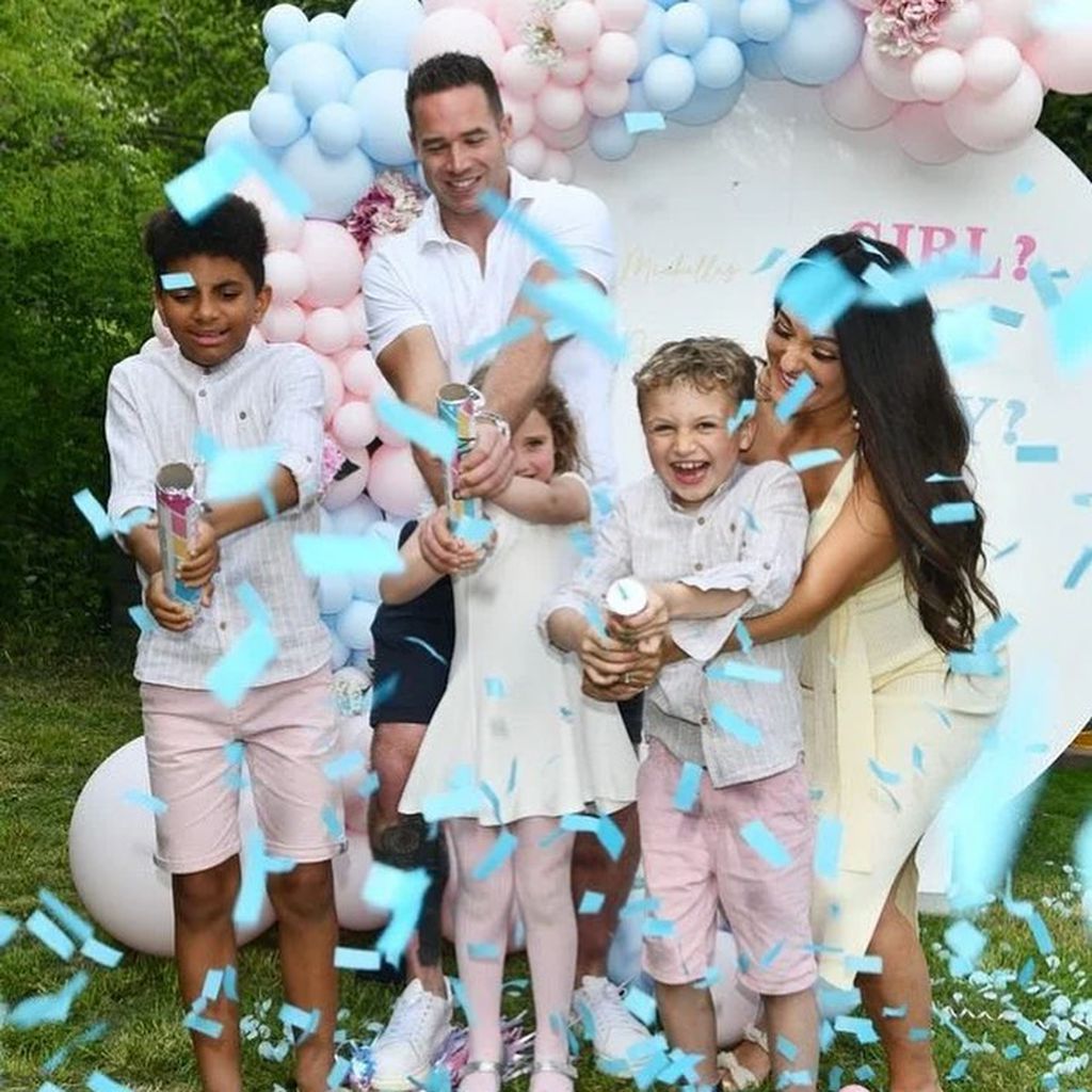 Kieran Hayler und Michelle Pentecost mit ihren Kindern im Mai 2021