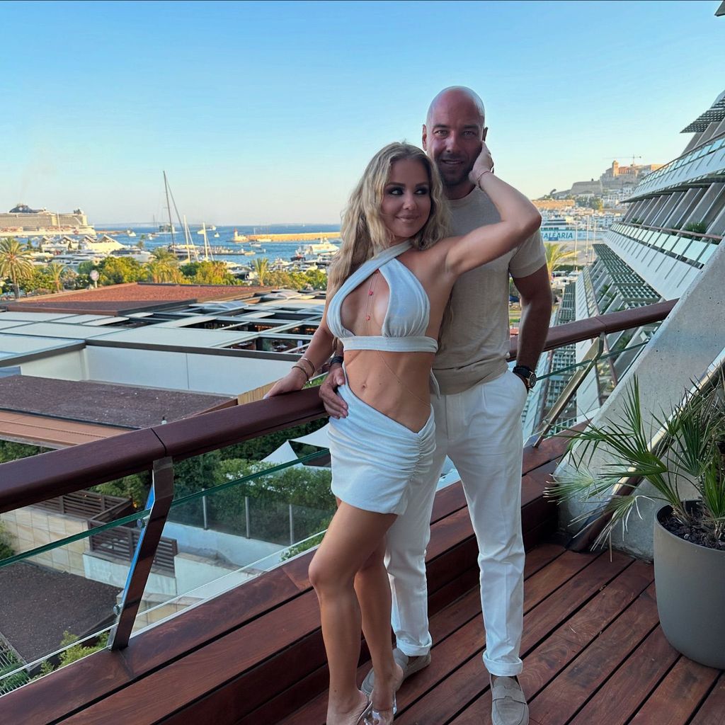 Kim Gloss und ihr Mann Alexander im September 2024 auf Ibiza