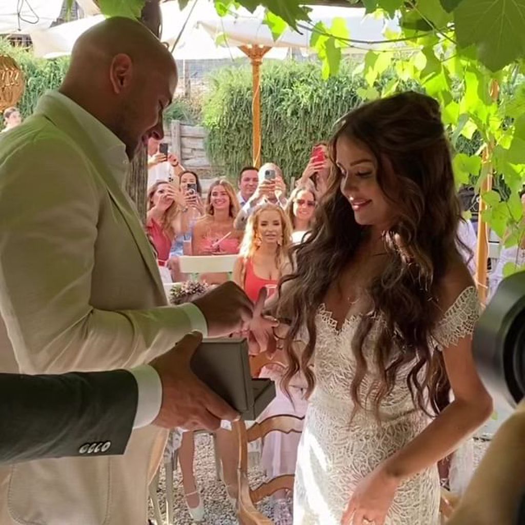 Alexander Beliaikin und Kim Gloss bei ihrer Hochzeit