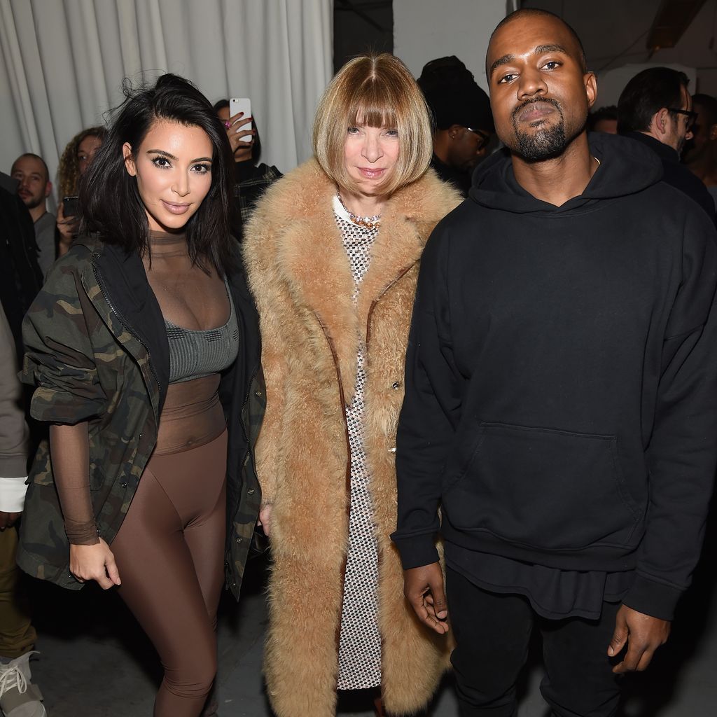 Kim Kardashian, Anna Wintour und Kanye West bei einer Fashionshow 2015