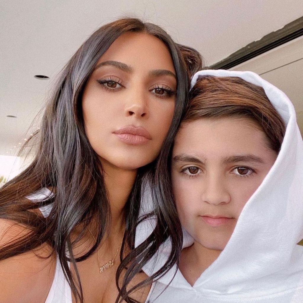 Kim Kardashian mit ihrem Neffen Mason Disick