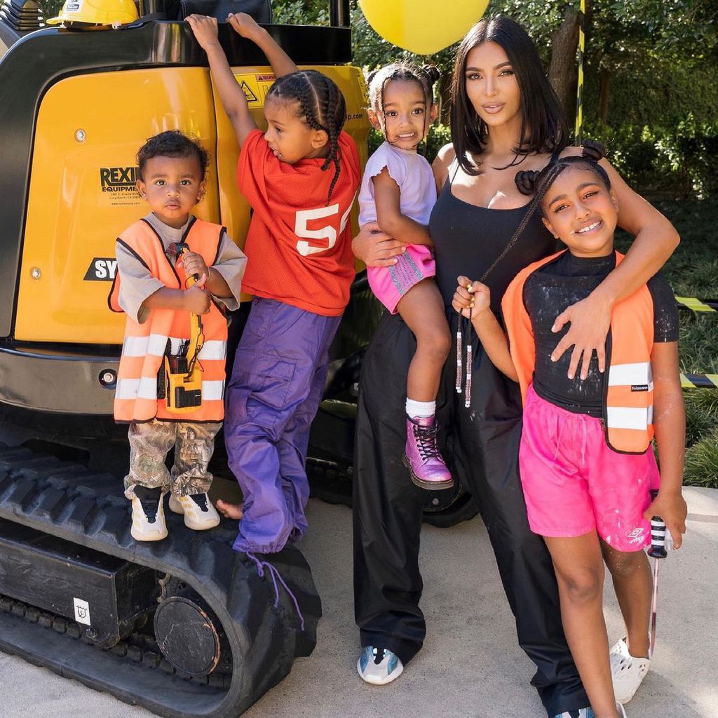 Kim Kardashian mit ihren Kids im Mai 2021