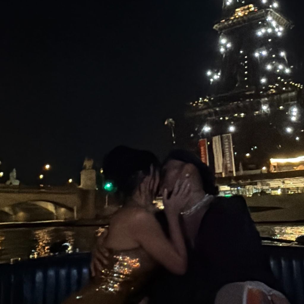 Kim Kardashian und Lewis Hamilton knutschen vor dem Eiffelturm