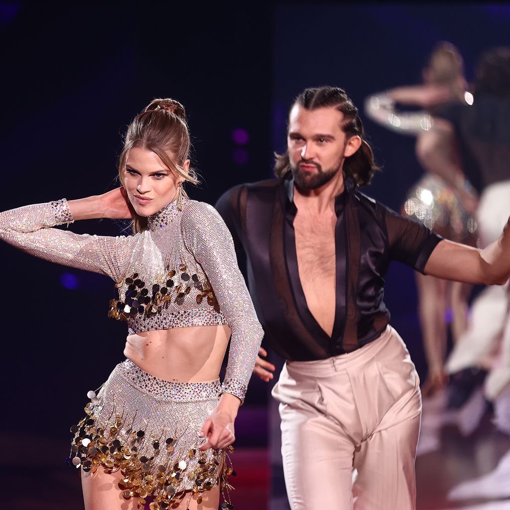 Kim Riekenberg und Pasha Zvychaynyy in der zweiten "Let's Dance"-Show