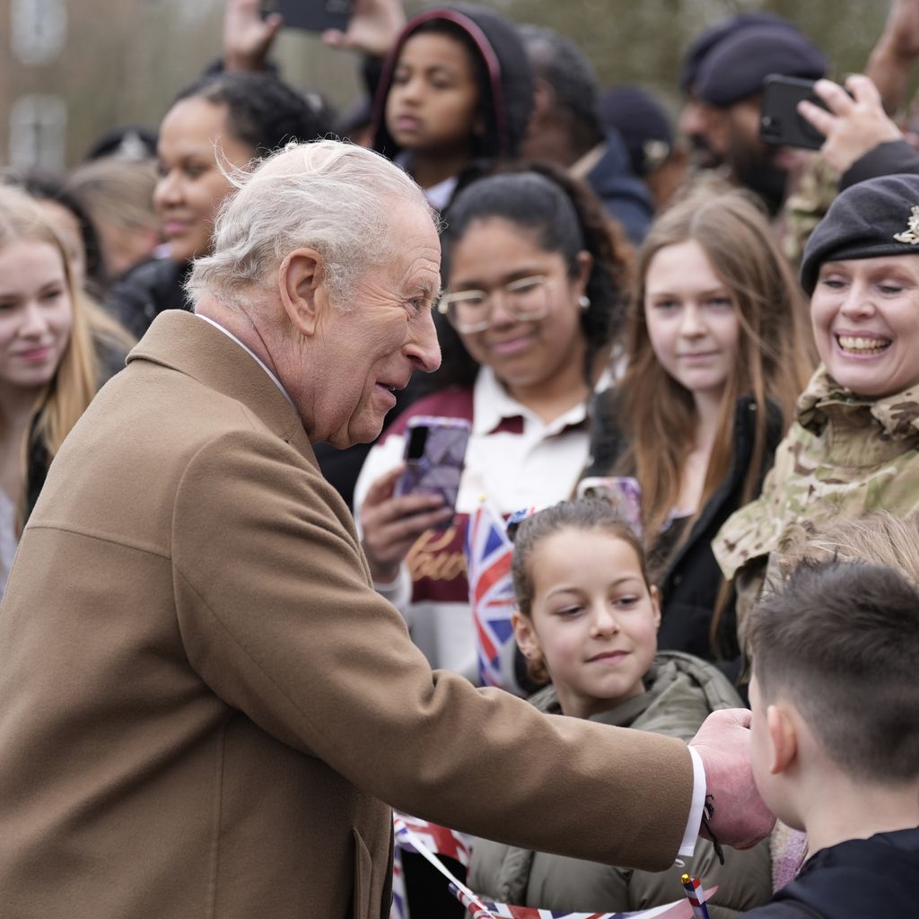 King Charles III besucht das Royal Regiment of Artillery, Februar 2026