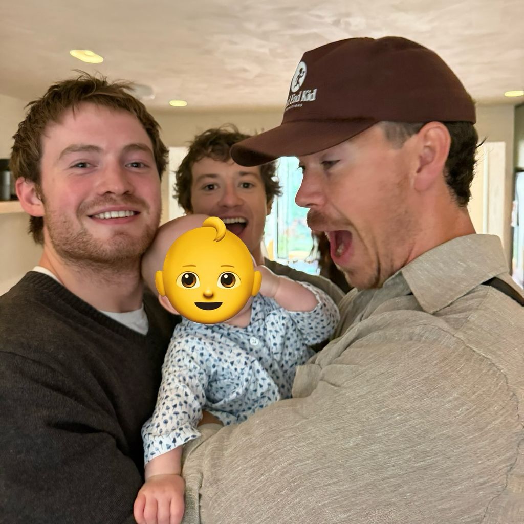 Kit Connor, Joseph Quinn und Will Poulter mit Charles Meltons Baby, Juli 2026