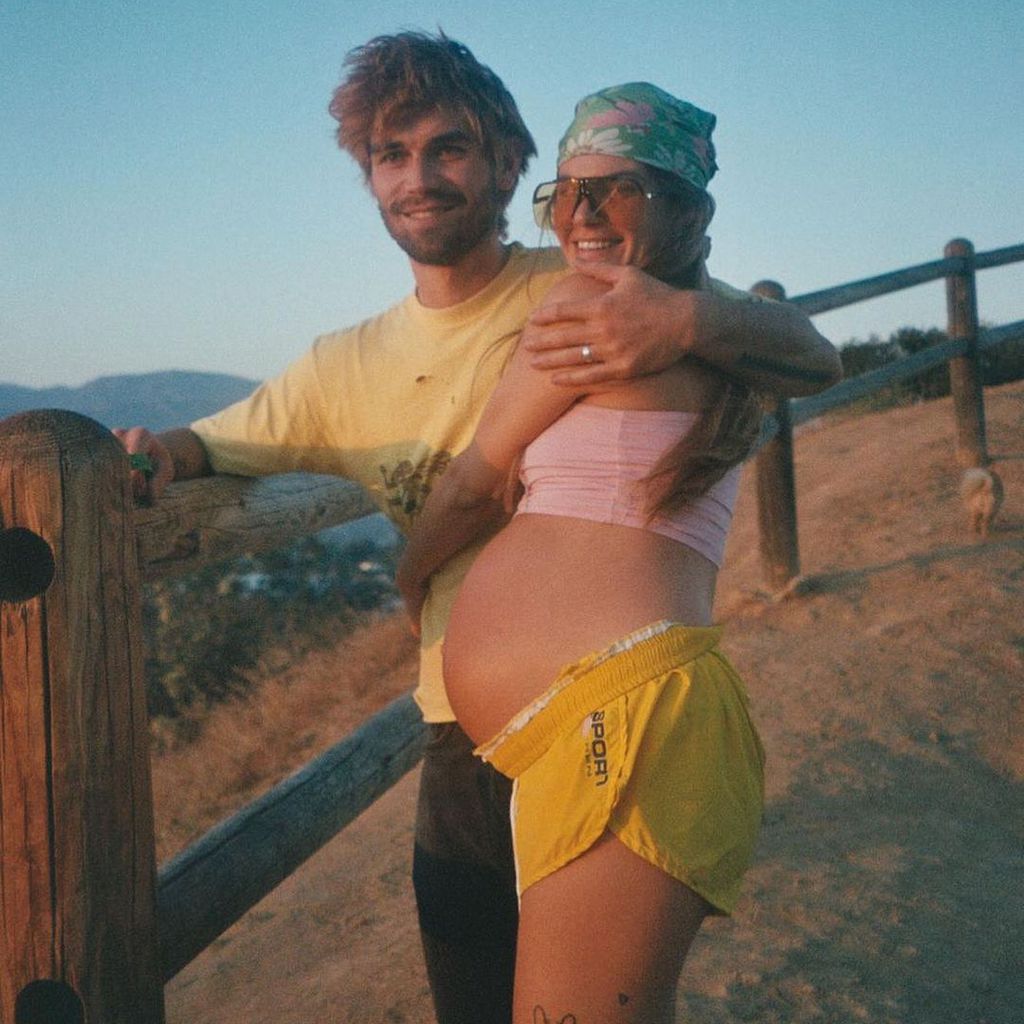 KJ Apa und Clara Berry