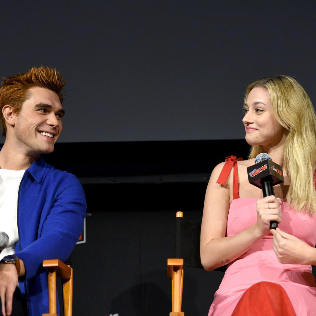 KJ Apa und Lili Reinhart auf der Comic-Con in NYC im Oktober 2018