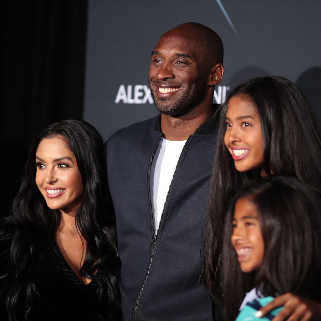 Kobe Bryant mit seiner Frau Vanessa und seinen Töchtern Natalia und Gianna