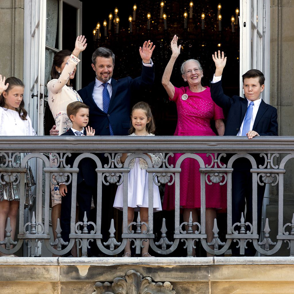 Köngin Margrethe mit ihrer Familie an ihrem Geburtstag 2018