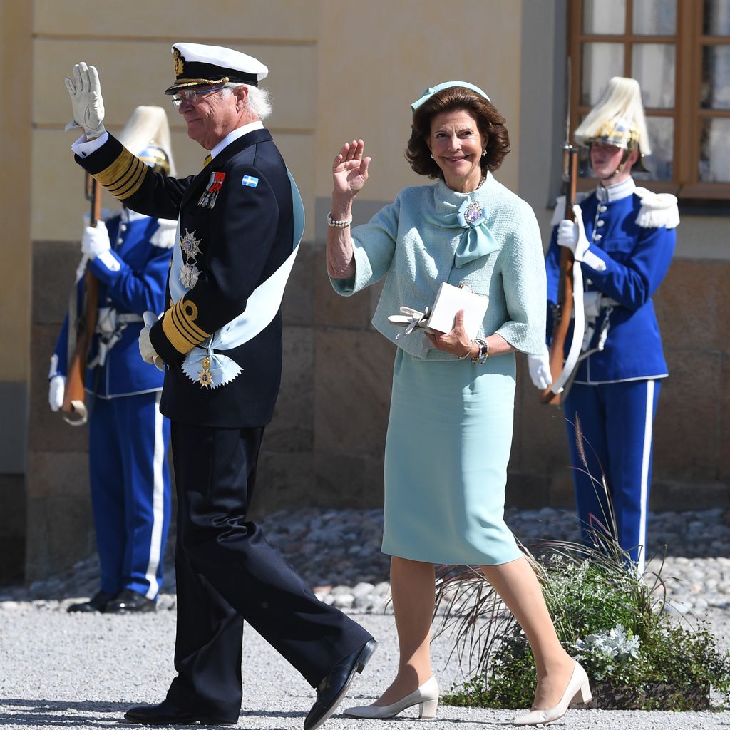 König Carl Gustaf XVI. und Königin Silvia von Schweden bei Prinz Julians Taufe