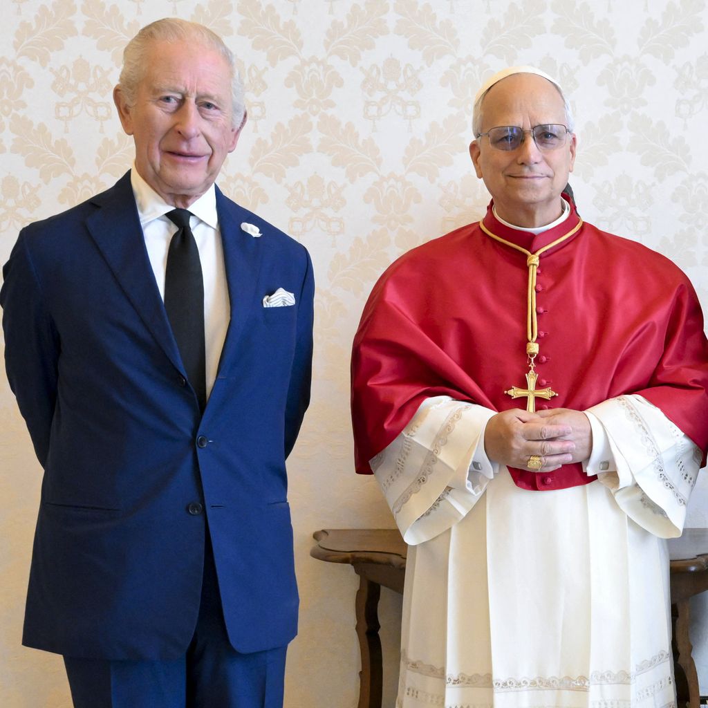 König Charles III., Papst Leo XIV. und Königin Camilla beim offiziellen Empfang im Vatikan, Oktober