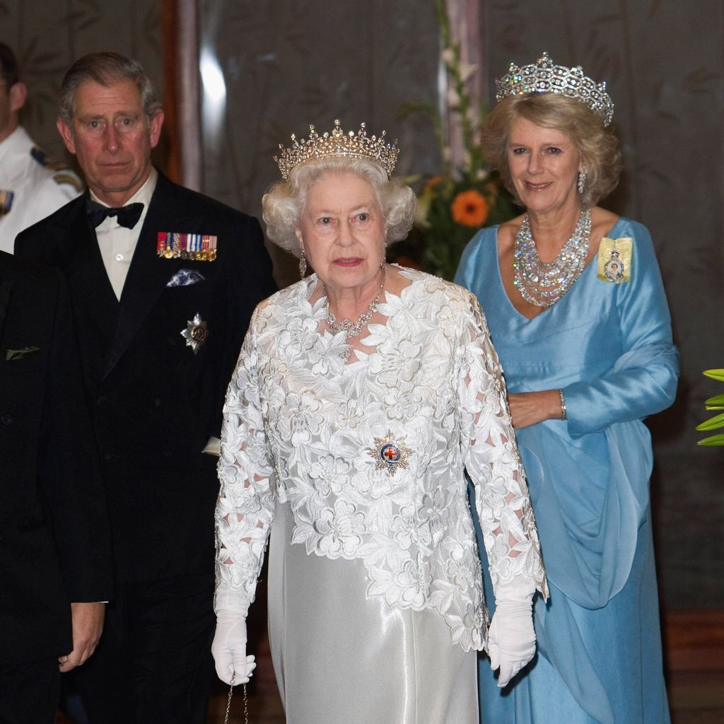 König Charles III., Queen Elizabeth II. und Königin Camilla, November 2007