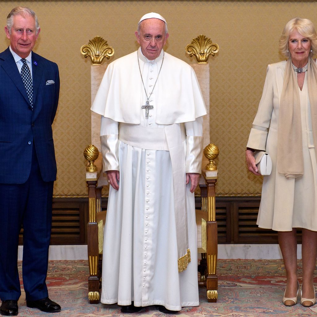 König Charles, Papst Franziskus und Königin Camilla im April 2017