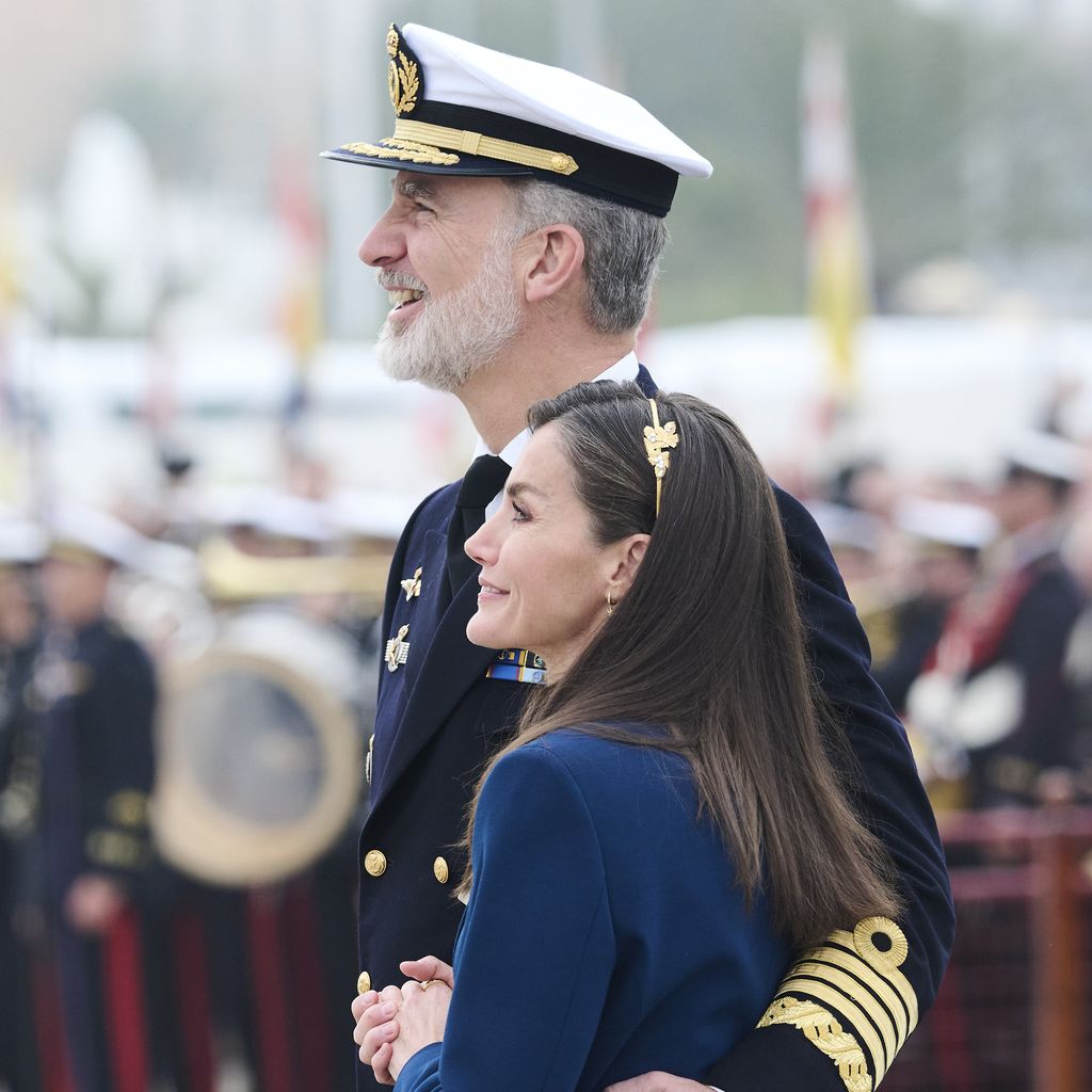 König Felipe und Königin Letizia bei der Verabschiedung ihrer Tochter Leonor, Januar 2025