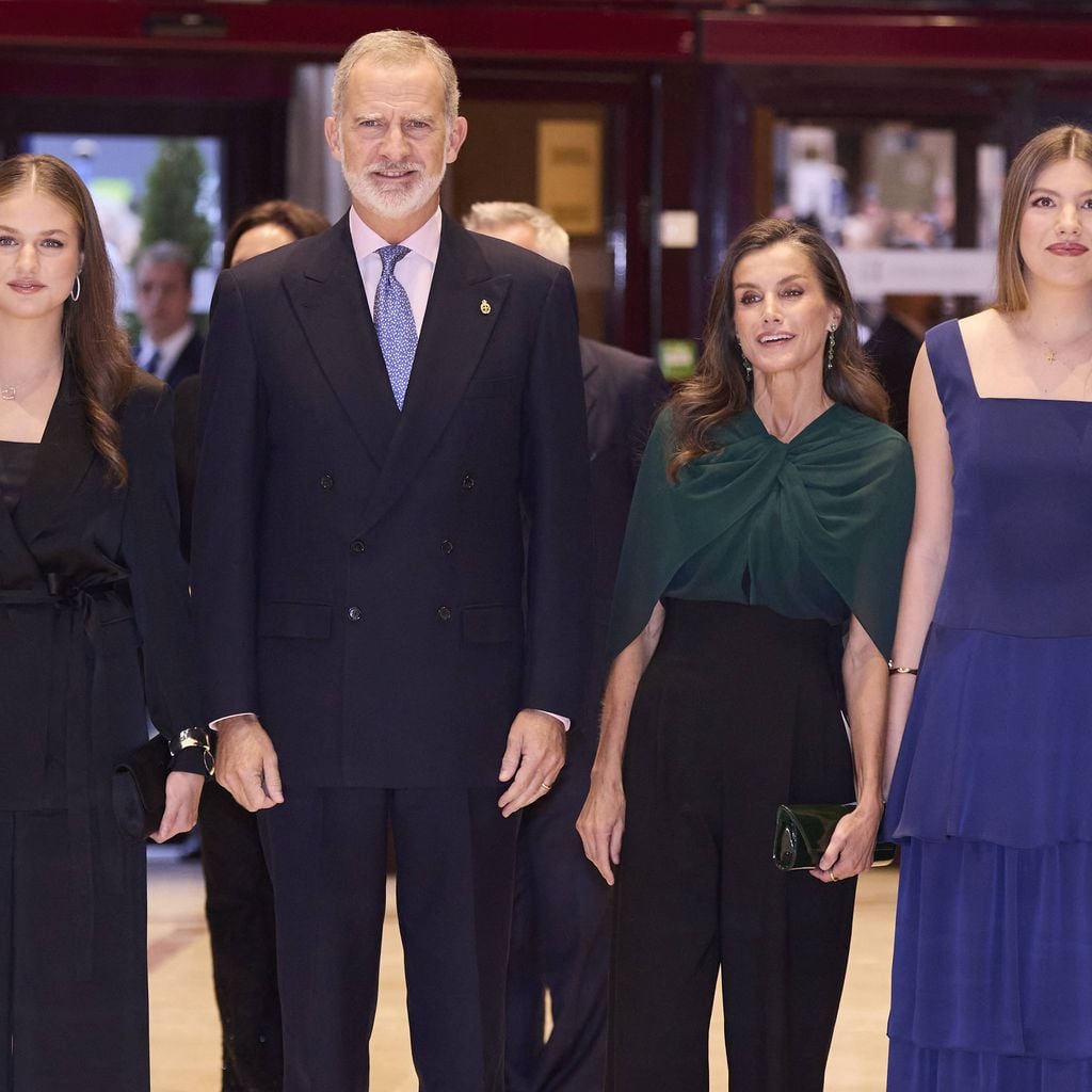 König Felipe VI., Königin Letizia, Kronprinzessin Leonor und Prinzessin Sofía beim Konzert der Prinzessin-von-Asturien-Preise