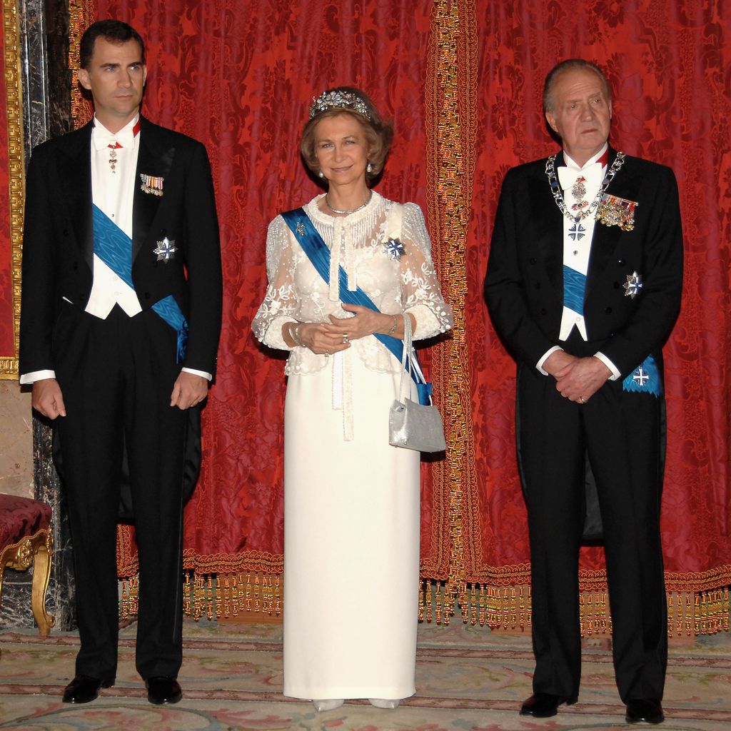 König Felipe VI. mit seiner Mutter Sofía und seinem Vater Juan Carlos