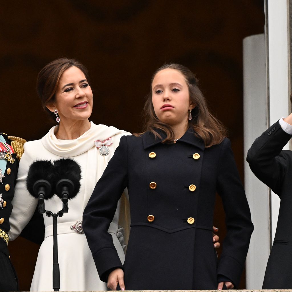 König Frederik und Königin Mary von mit ihren Kindern Christian, Isabella, Vincent und Josephine