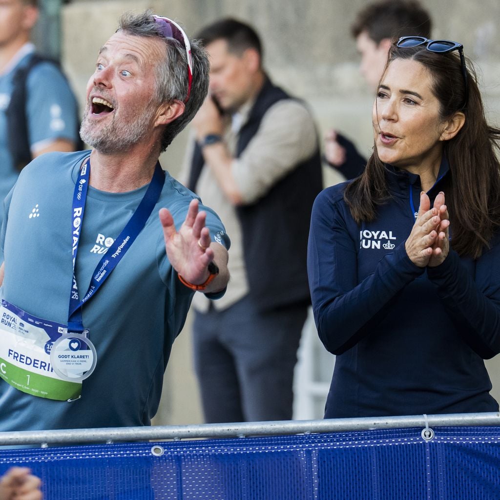 König Frederik und Königin Mary feuern Teilnehmer beim Royal Run 2026 in Kopenhagen an