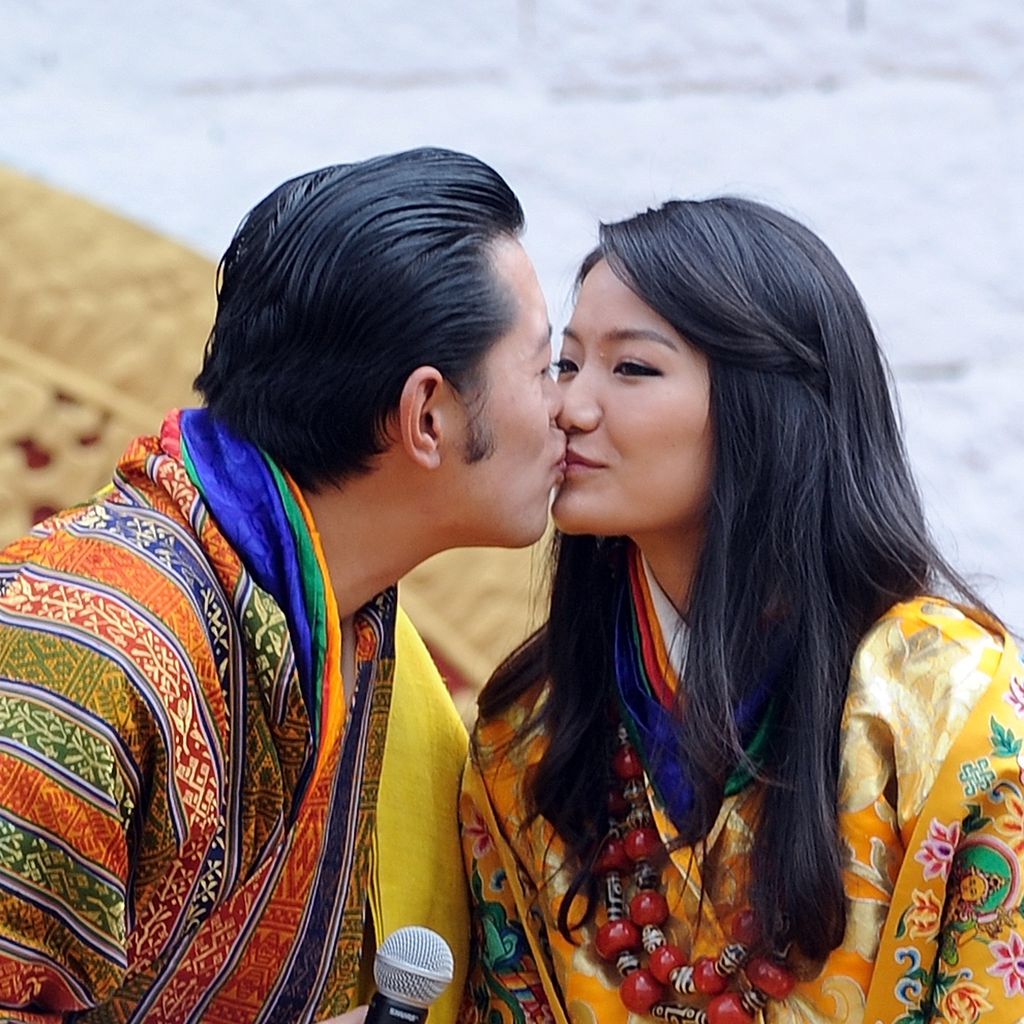 König Jigme Khesar Namgyel Wangchuck mit seiner Frau Jetsun Pema
