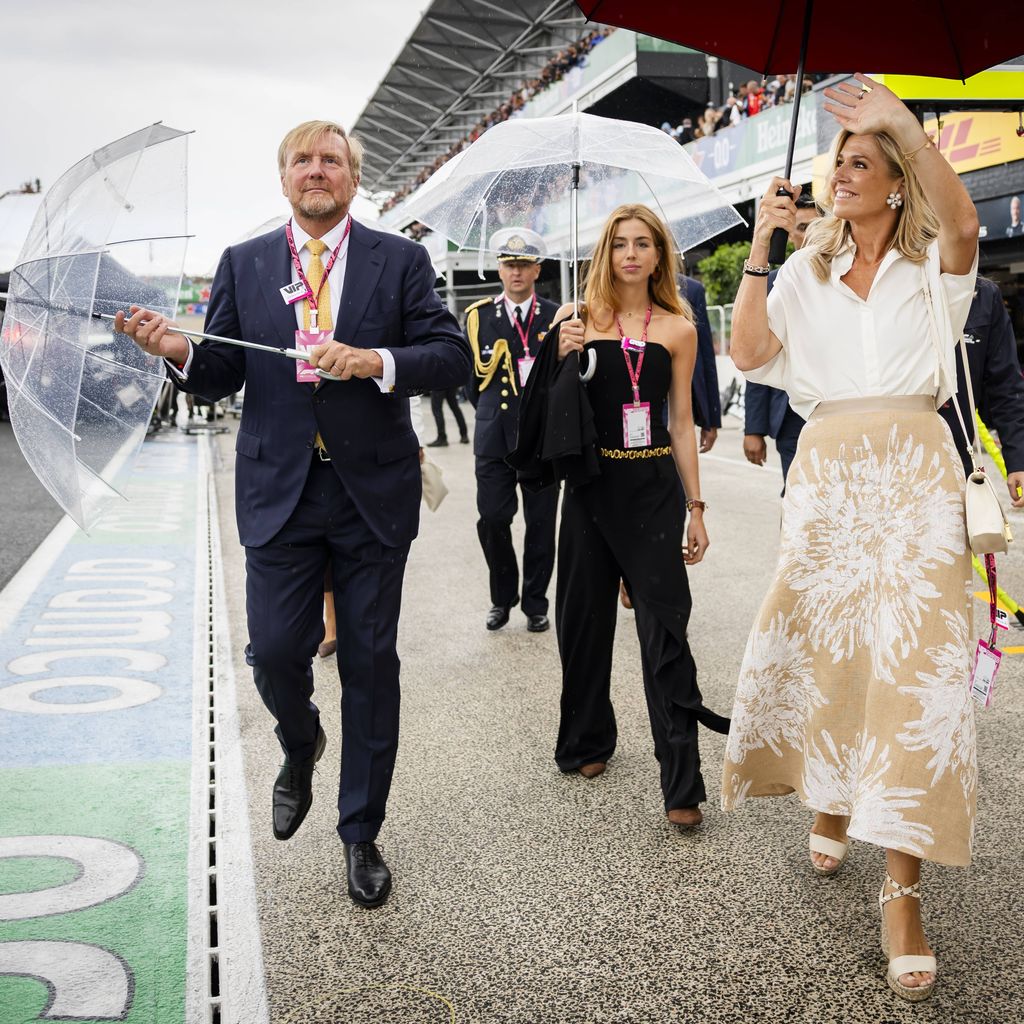 König Willem-Alexander, Prinzessin Alexia und Königin Máxima auf der Rennstrecke