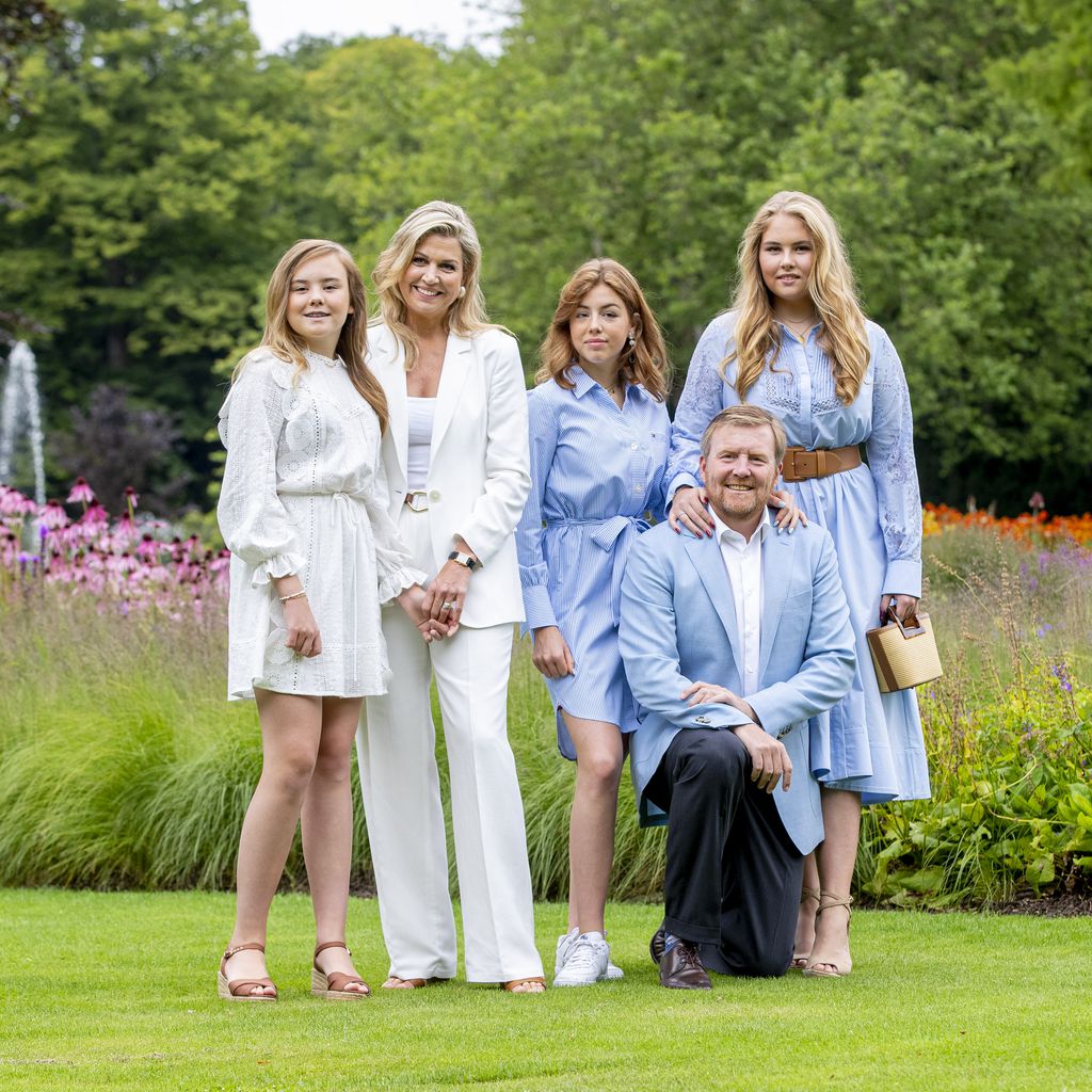 König Willem-Alexander und Königin Máxima mit ihren Töchtern Amalia, Alexia und Ariane