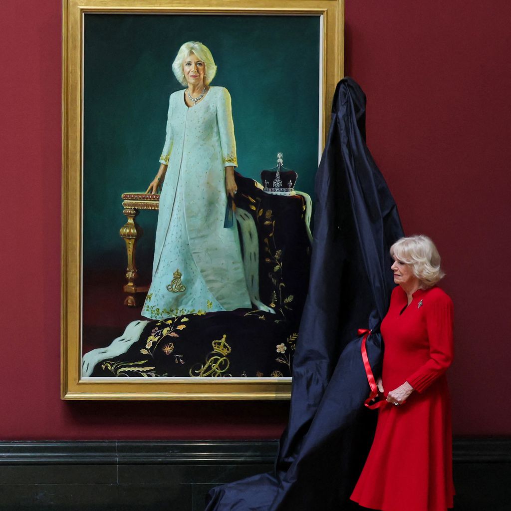 Königin Camilla enthüllt ihr Portrait