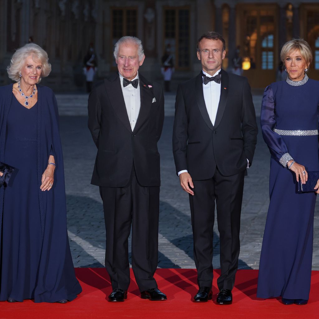 Königin Camilla, König Charles, Emmanuel Macron und Brigitte Macron im September 2023 in Versailles