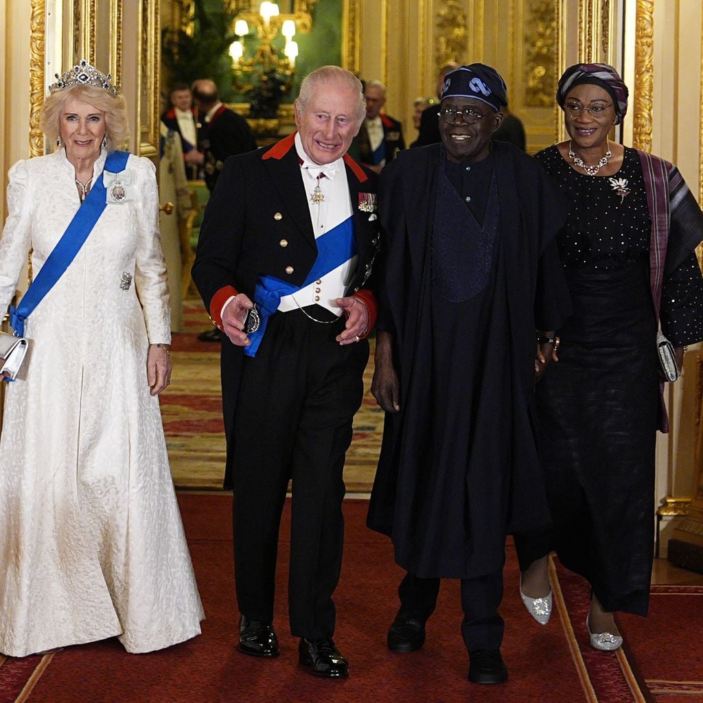 Königin Camilla, König Charles III., Bola Tinubu und Oluremi Tinubu beim Staatsbankett in Windsor Castle