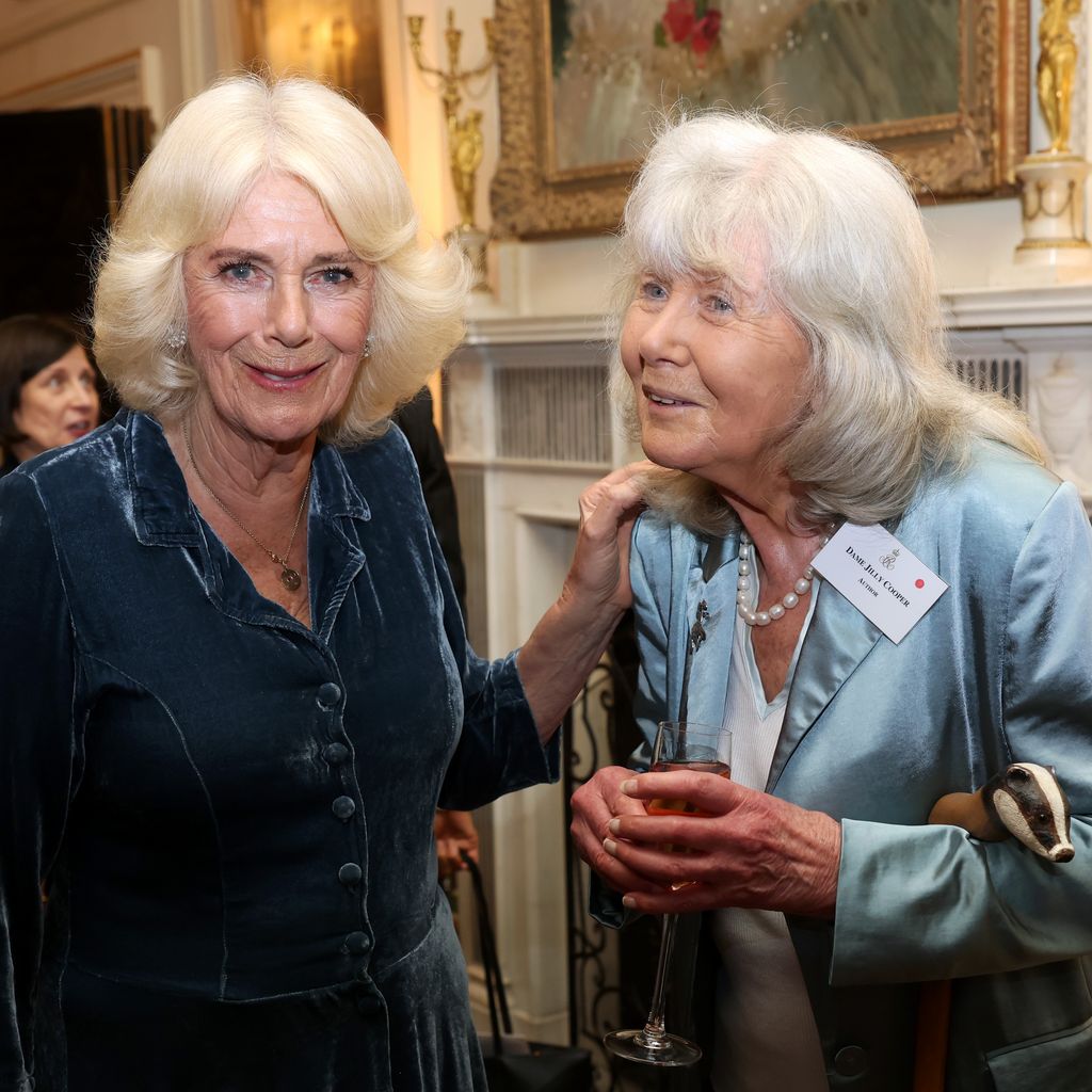 Königin Camilla und Jilly Cooper, März 2025