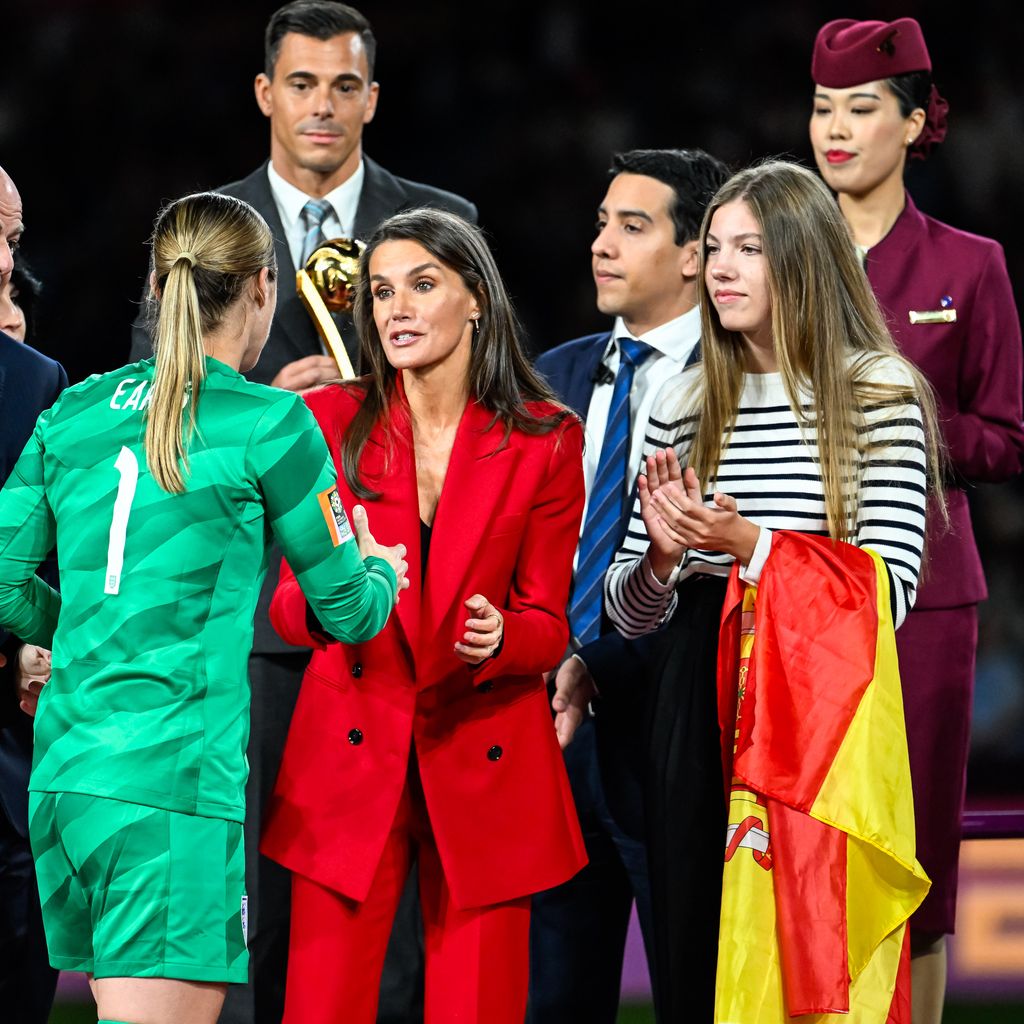 Königin Letizia und Prinzessin Sofía bei dem Finale der Frauen-WM 2023
