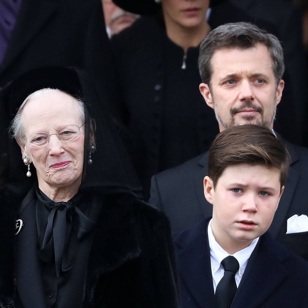 Königin Margrethe, Prinz Frederik und Prinz Christian bei der Trauerfeier für Prinz Henrik in der Christiansborg Schlosskirche, Kopenhagen