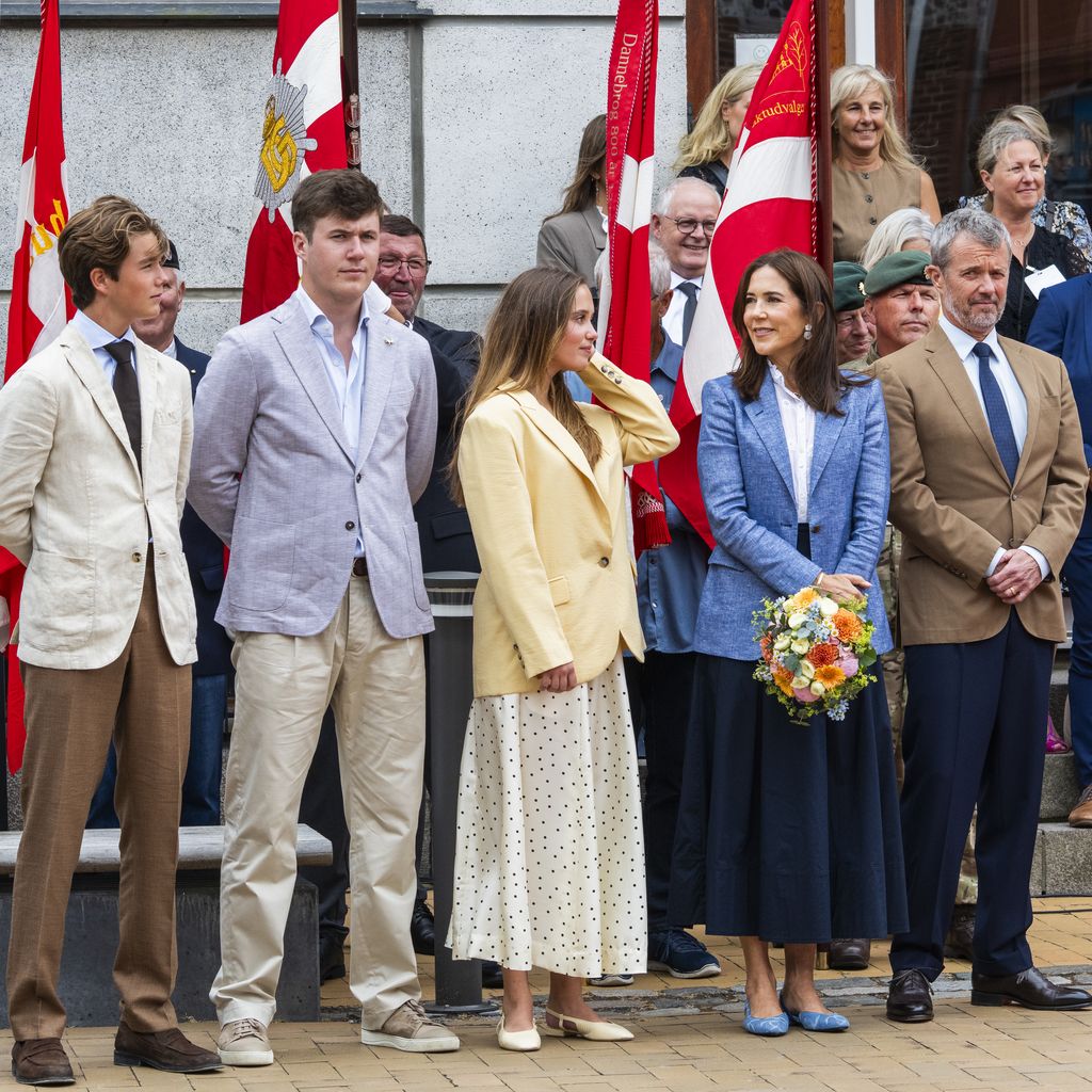 Königin Mary, König Frederik X, Prinzessin Josephine, Kronprinz Christian und Prinz Vincent in Gråsten